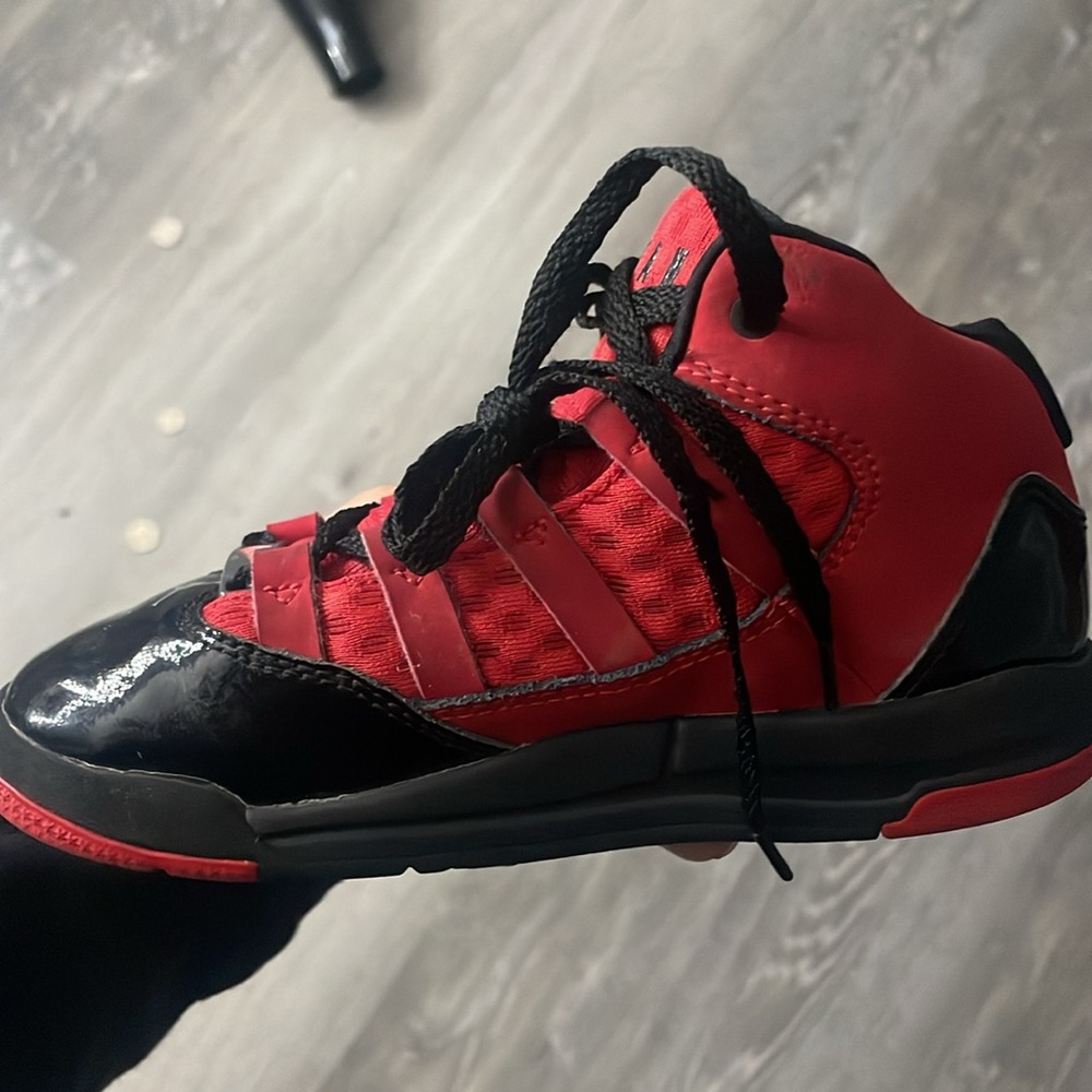 Jordan 6 - Picture 3 of 5